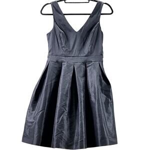 Jessica Simpson Sleeveless V-Neck Black Taffeta Cocktail Dress with Bow Size 6